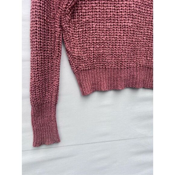 Moon & Madison Mauve Crochet V-Neck Cropped Cardigan size Small - Picture 3 of 5